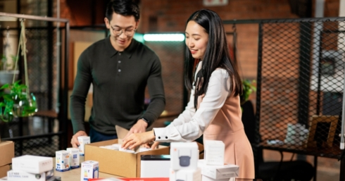 Join Singapore’s Thriving eCommerce Market and Get Paid in Singapore Dollars!