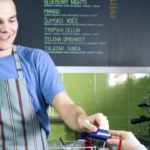 Банківський переказ або ACH: Який варіант слід використовувати?