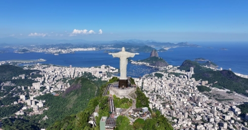 How to hire and pay contractors in Brazil